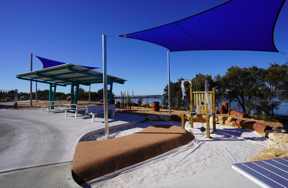 shaded play areas at Dawesville foreshore 